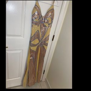 3 dresses bundling them up for a total of $100. Size S/M